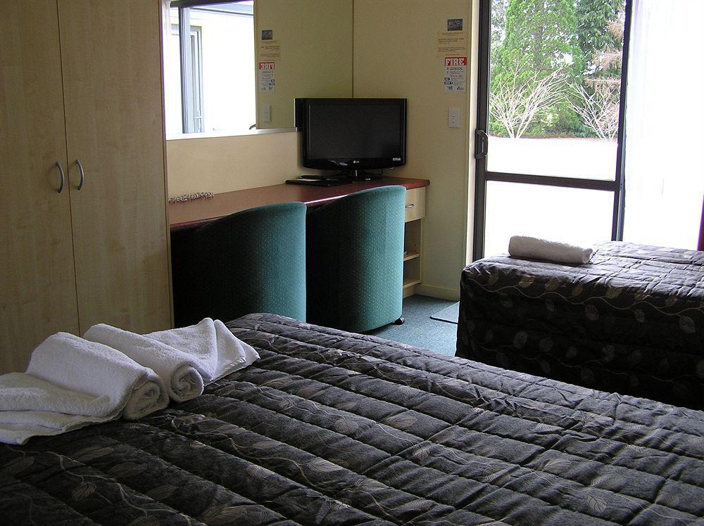 Bella Vista Motel Te Anau Esterno foto