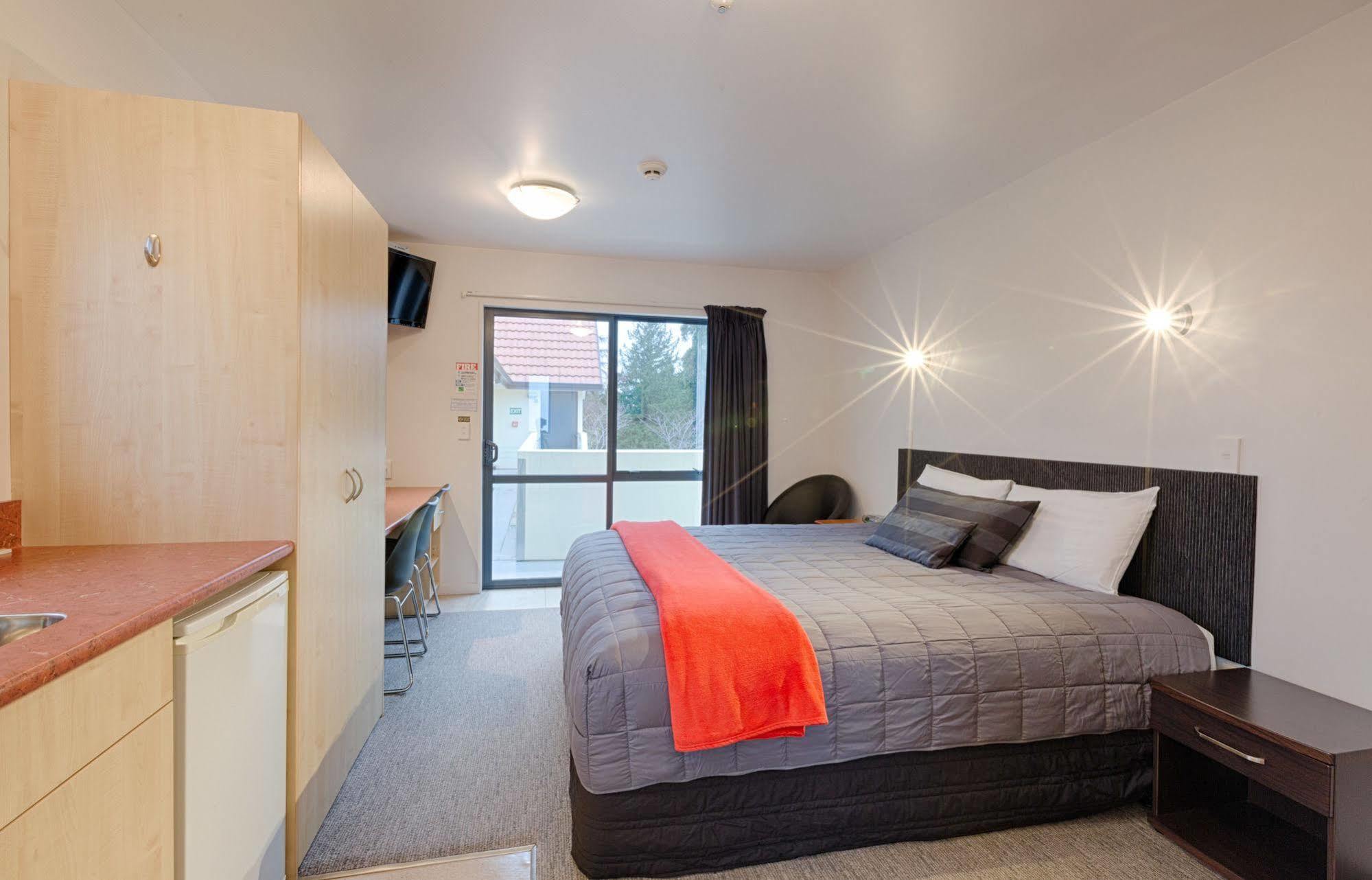Bella Vista Motel Te Anau Esterno foto