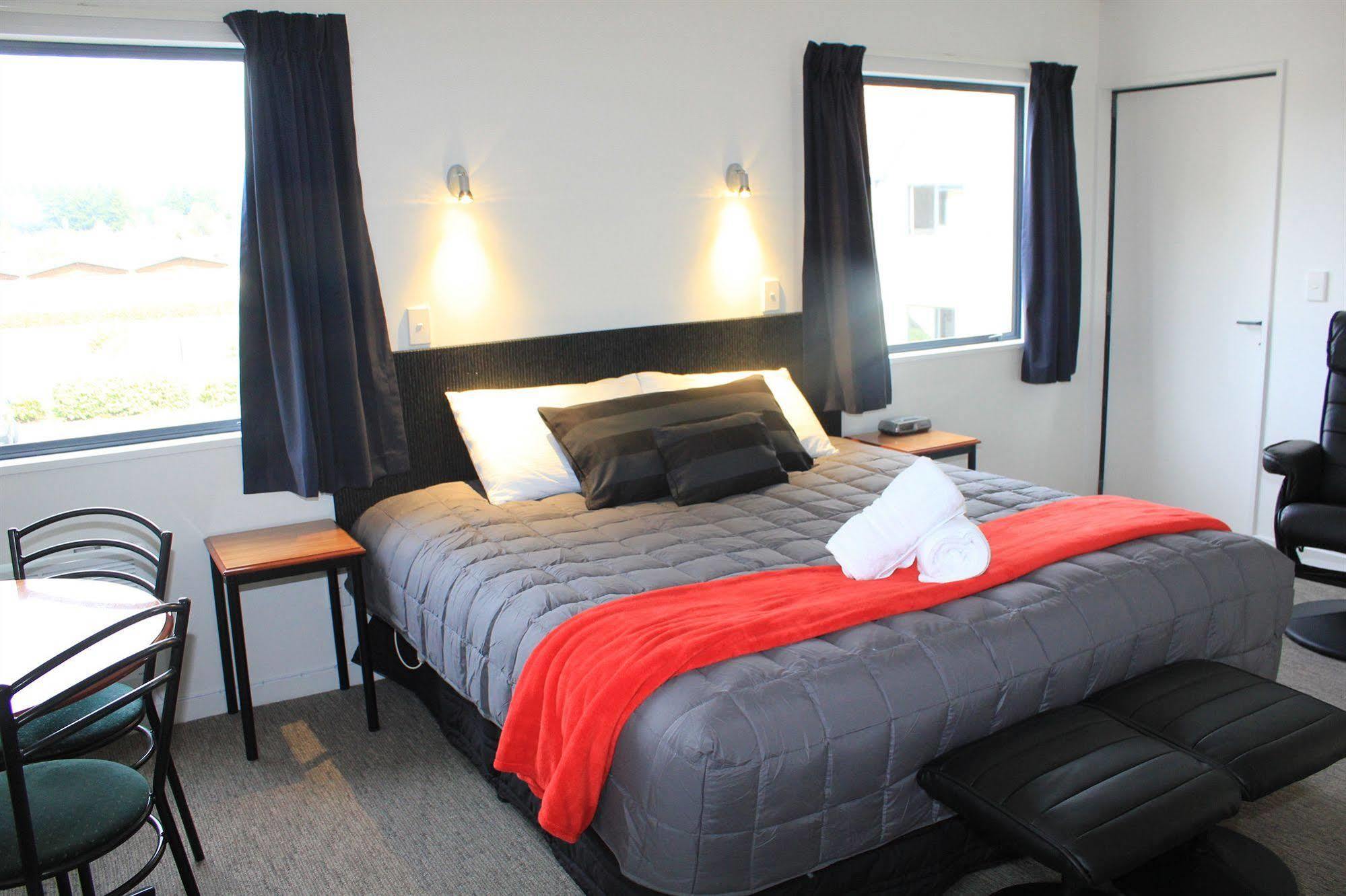 Bella Vista Motel Te Anau Esterno foto